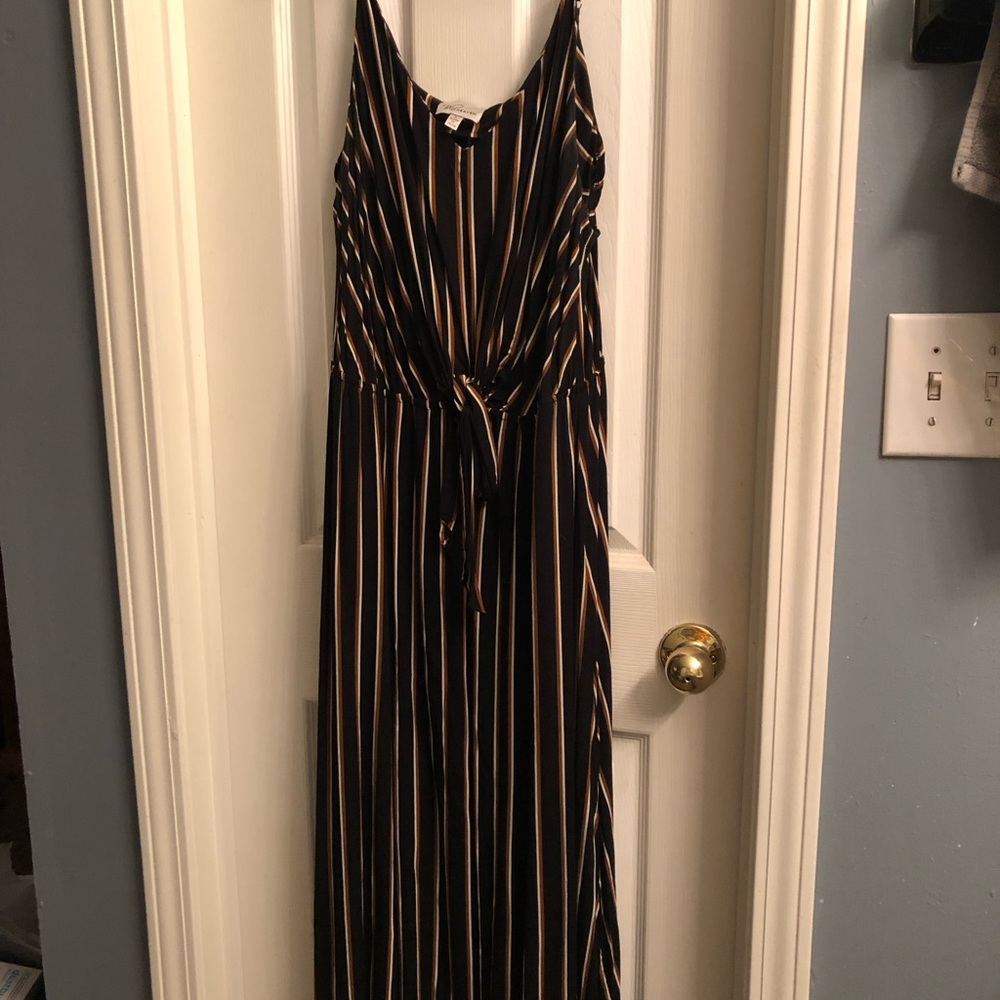 Beautiful flowing boutique maxi dress perfect for summer